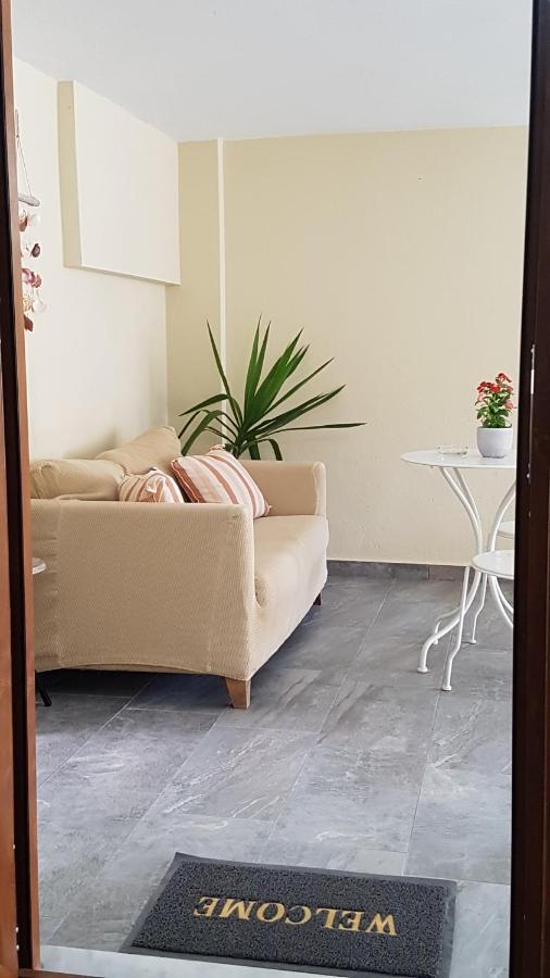 Fyllou Apartment Asproválta Eksteriør bilde
