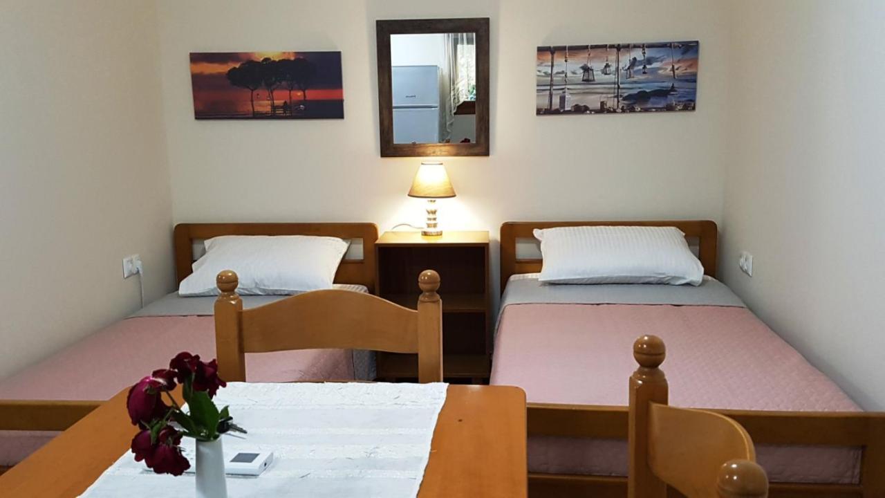 Fyllou Apartment Asproválta Eksteriør bilde